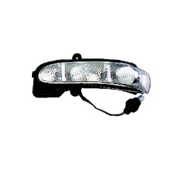 FANALE RETROVISORE A LED C/LUCE DI CORTESIA SX Mercedes CLASSE C W203 dal 2004 al 2007